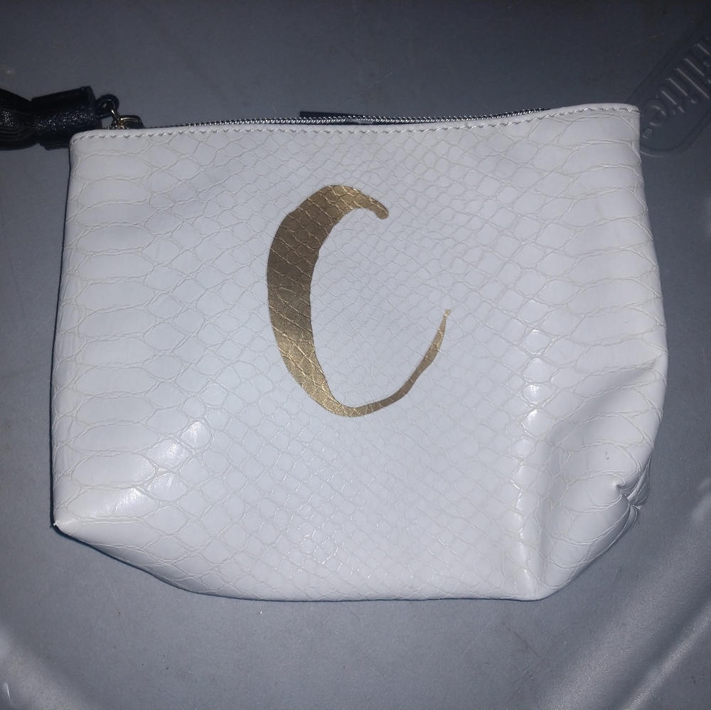 Cosmetic bag
